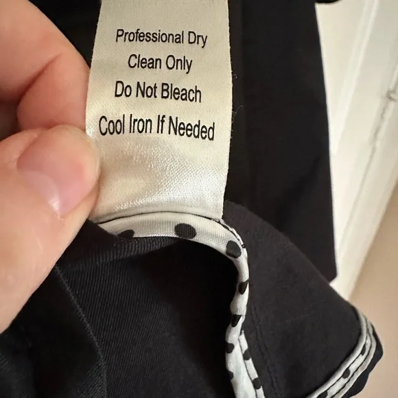 Stylish Black Trench Coat - Picture 3 of 4